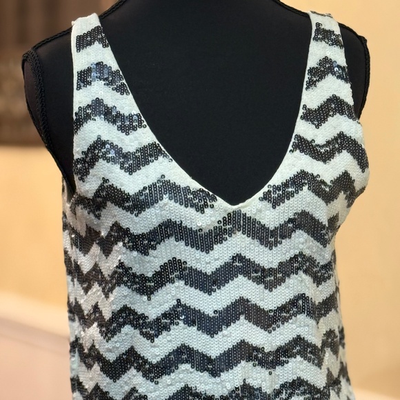 J. CREW SEQUIN ZIG ZAG TANK TOP - SMALL - Picture 1 of 4